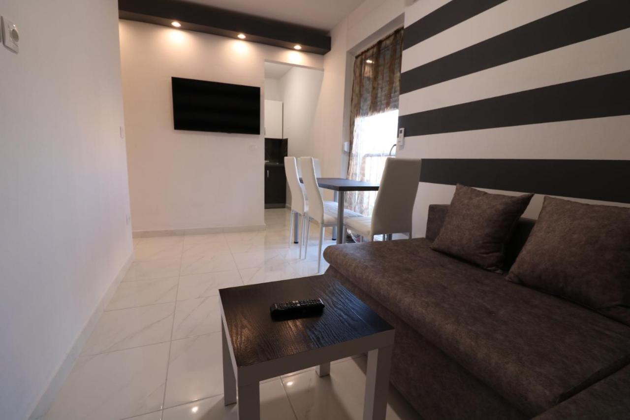 Appartement Sneky à Pula Extérieur photo