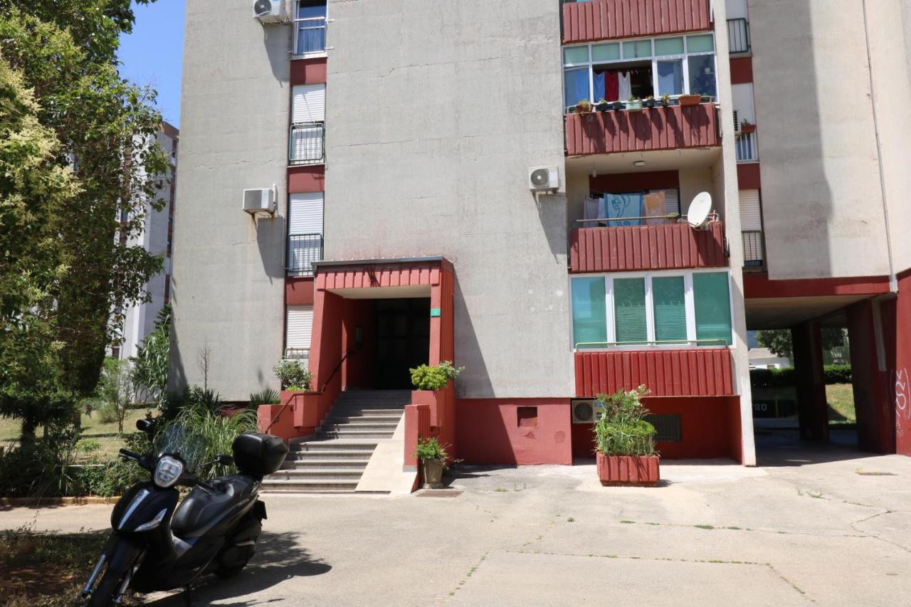 Appartement Sneky à Pula Extérieur photo